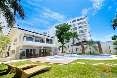 Bed and breakfast vacation rentals in Cebu City .